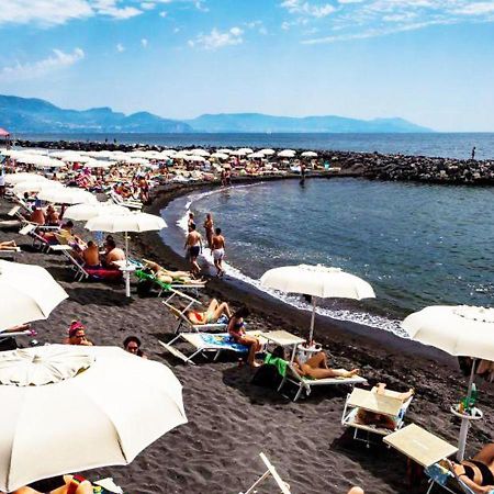 Villa Oplonti - Tra Napoli, Pompei E Sorrento Торре-Аннунціата Екстер'єр фото